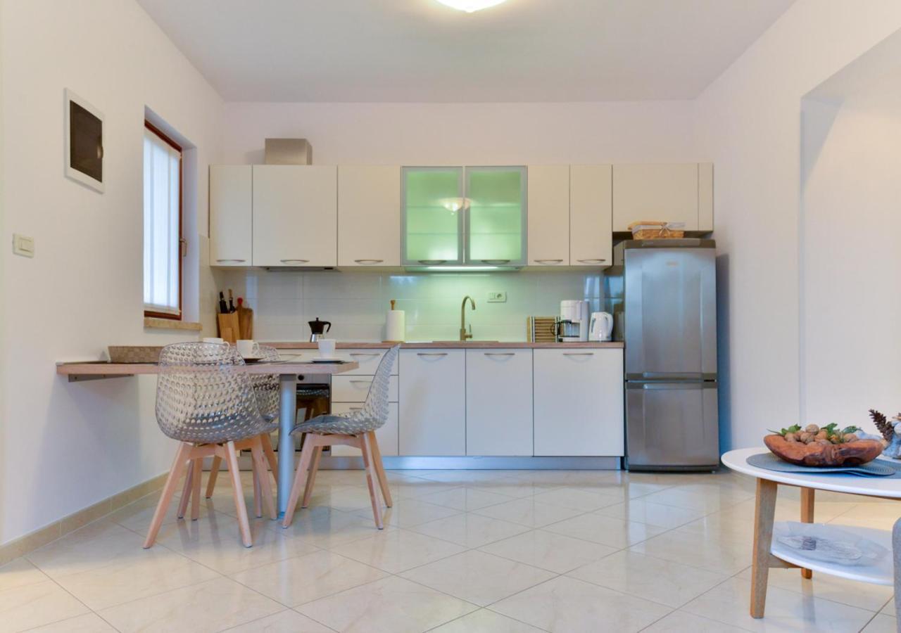 Leona Apartament Umag
