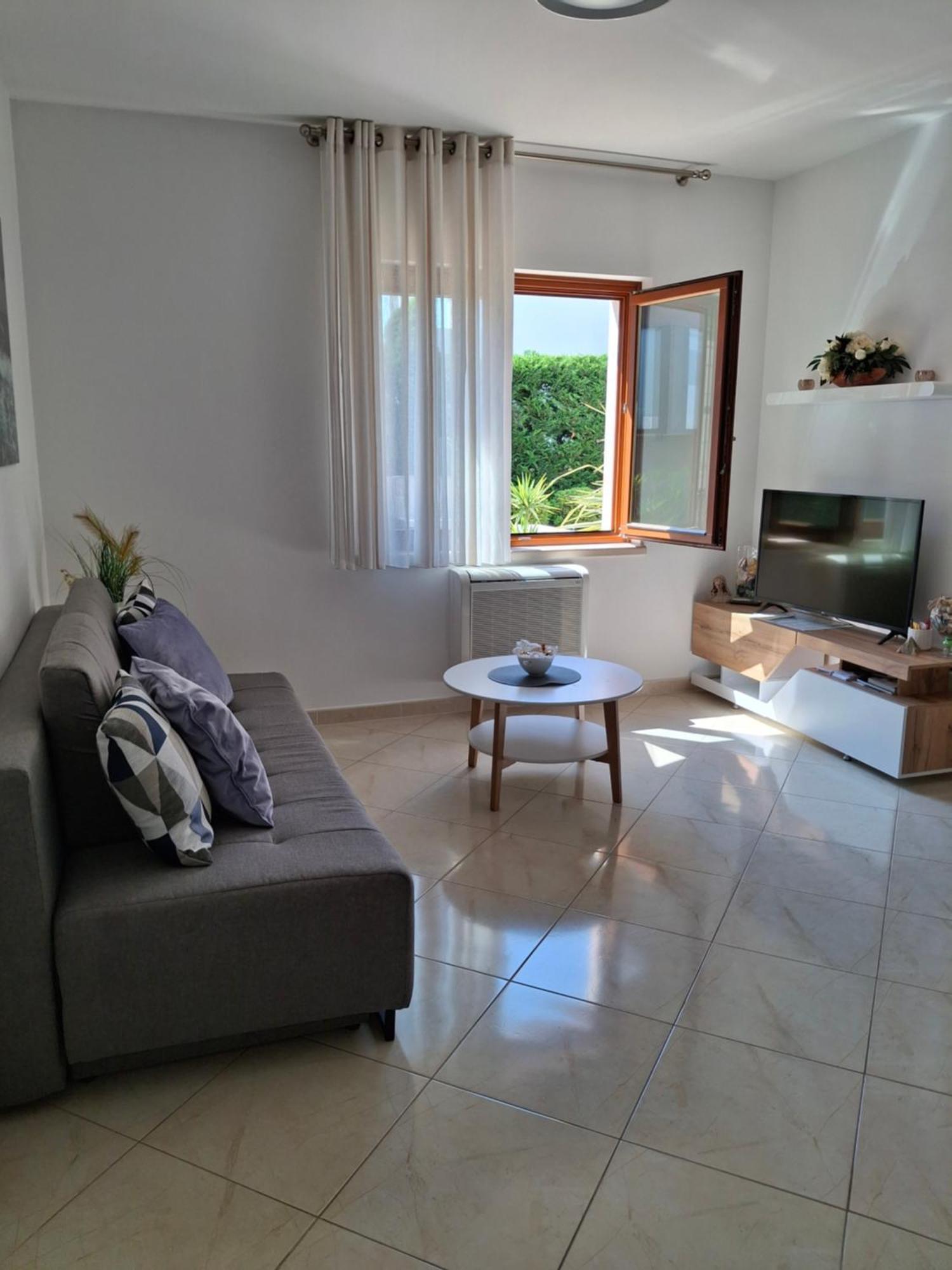 Apartman Leona