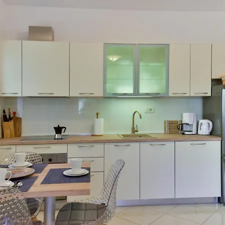Apartments Leona Umag Exterior foto