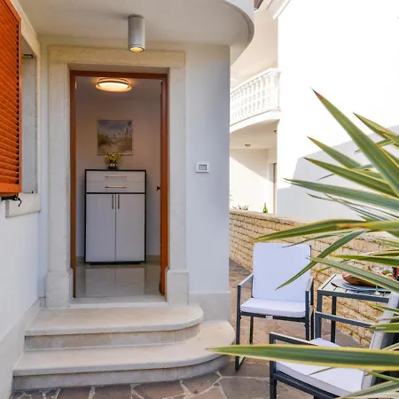 Apartments Leona Umag Exterior foto