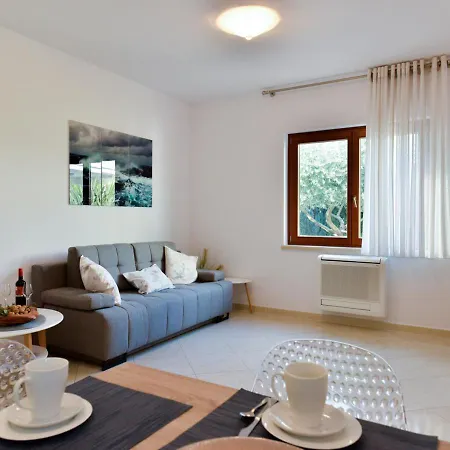 Apartments Leona Umag Exterior foto