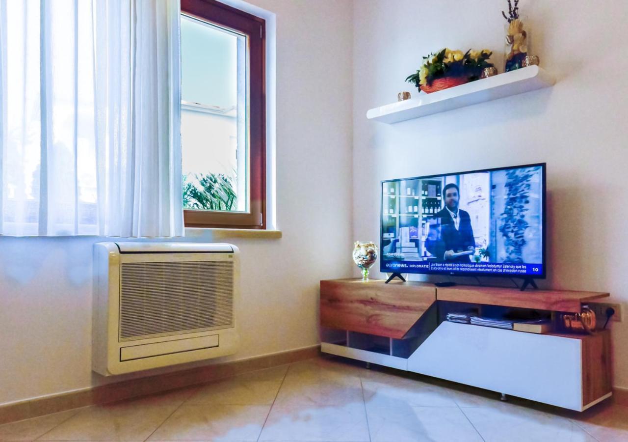 Leona Apartment Umag